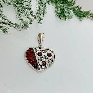 Baltic Amber Necklace,Heart Amber Pendant,Bernstein,Amber Stone,Valentines Day Gift,Women Jewelry,Gift for Her,Floral Silver Pendant,Amber