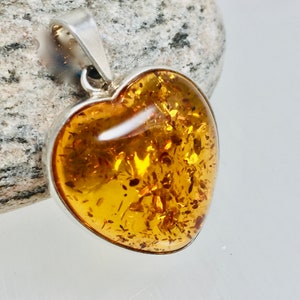 Classic Amber Heart Pendant,Amber Stone,Bernstein,Amber Heart Necklace,Silver Heart Pendant,Amber and Silver Jewelry,Charm Heart Pendant