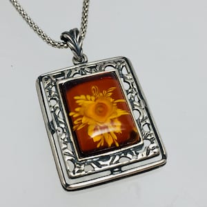 Cameo Amber Pendant,Amber Hand Carved Rose,Bernstein Cameo Necklace,Silver and Amber Pendant,Gift Amber Jewelry,Flower Amber Cameo Jewelry