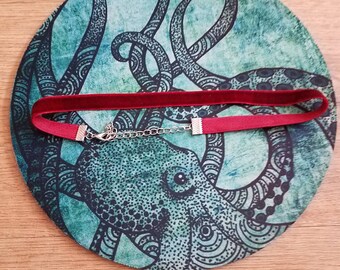 red velvet choker