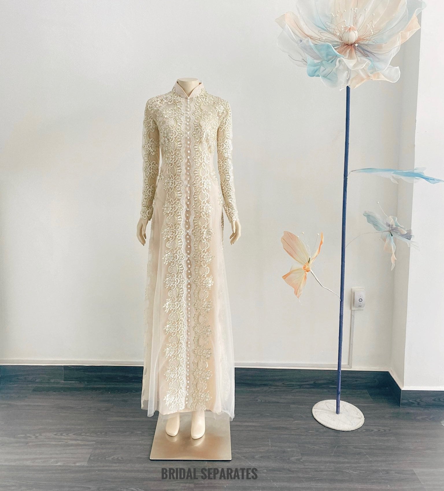 Gold Vietnamese Bridal Ao Dai, Wedding Ao Dai With Gold Lace, Traditional  Vietnamese Bridal Dress, White Ao Dai With Gold Lace / Aodai 17 - Etsy