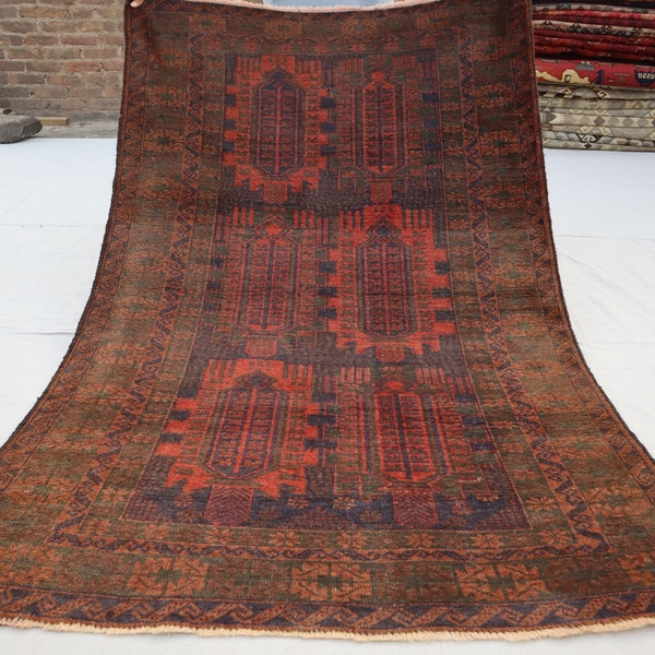 AUTH: 3.8 x 6.8 Feet. Fantastic handmade rug made entirely of wool and woven with high-quality wool.