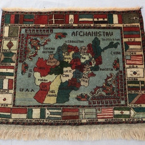 AUTH: handgemaakt ontwerp van vlaggen van landen en kaart van Afghanistan. Maat; 1,9 x 2,5 voet.