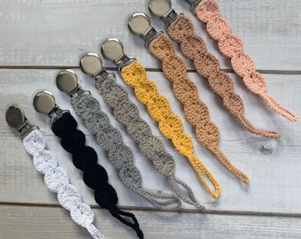 Crocheted pacifier chain