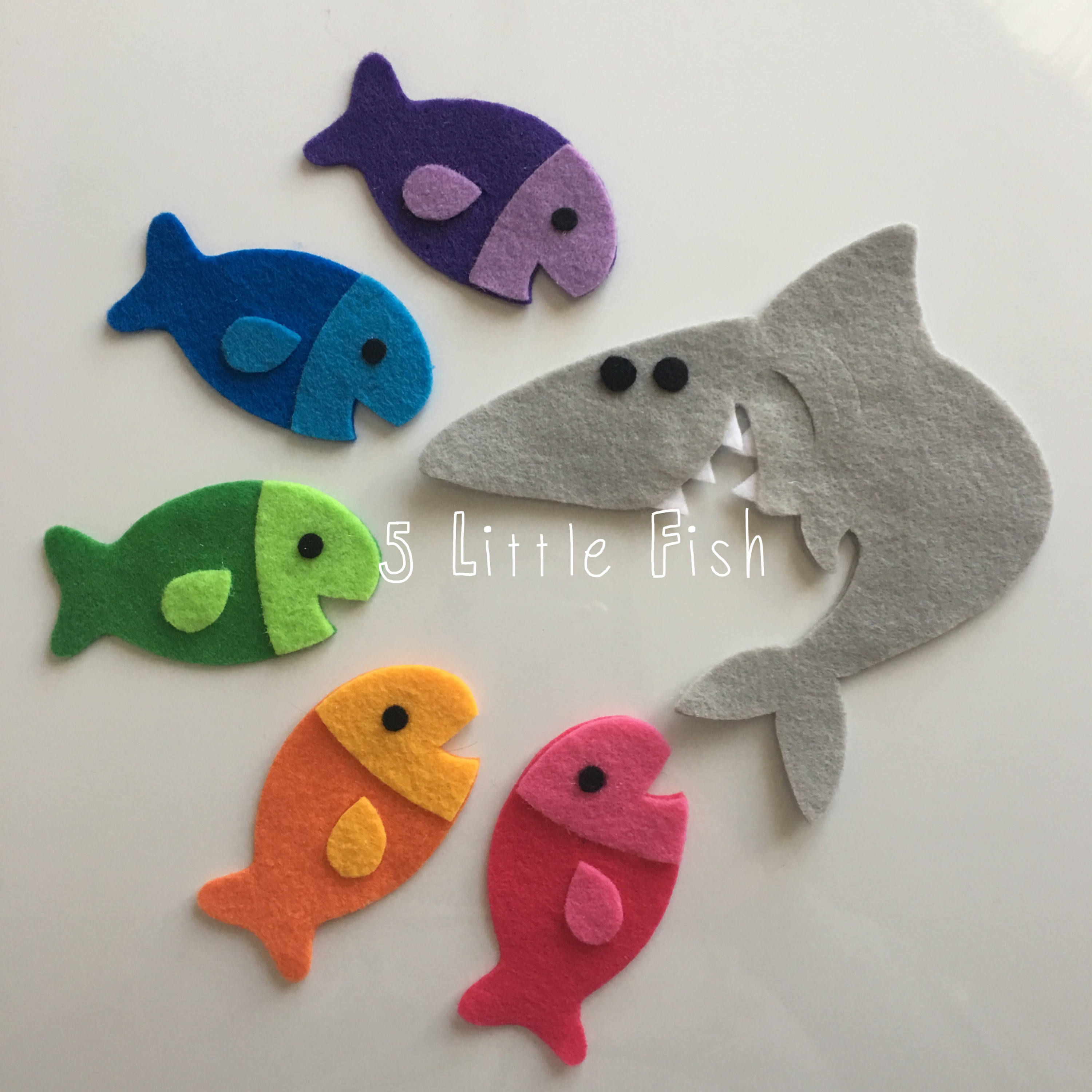 5 Kleine Fische Bewegungen 5 Kleine Fische Bewegungen
