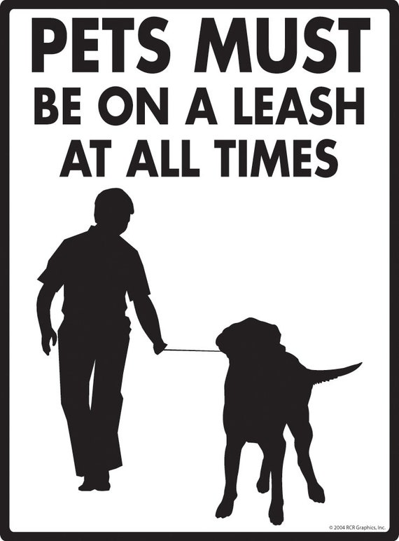 dogs must be on leash sign