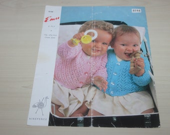 Vintage knitting pattern, babies' clothes, cardigans, Emu pattern 8146, 18.5 inches to 21.5 inches chest size, 4 ply wool, 1960s