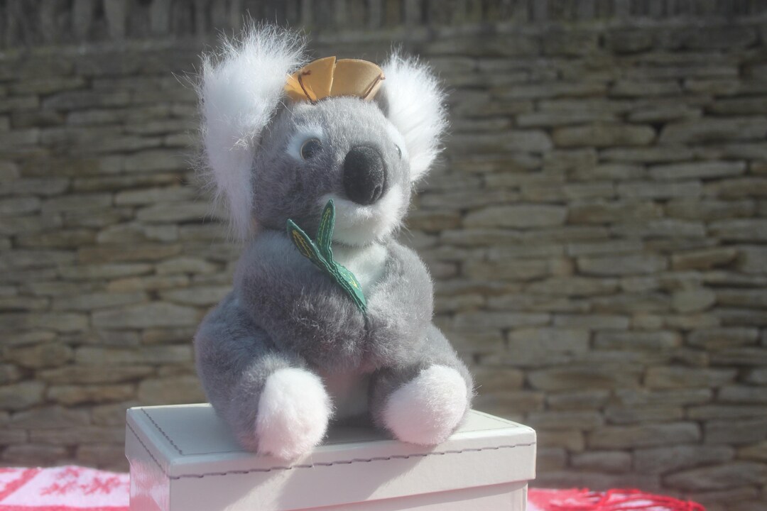 ぬいぐるみ Vintage Koala Bear Gray Plush Souvenir Vintage Plush Koala Bear Souvenir: Kanley Toys, Damaged Hat - Etsy