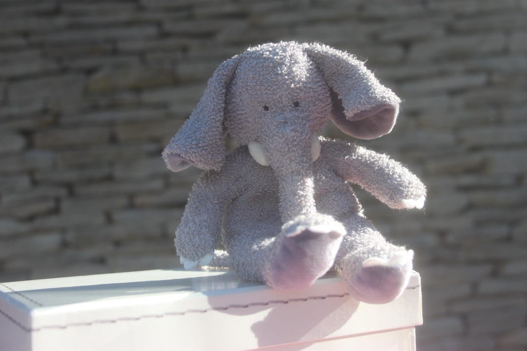 Jellycat Riff Ruff Jellycat Medium Riff Ruff Elephant Grey 22 Cms 8