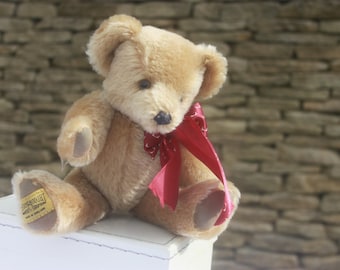 Merrythought Titanic Bear – Limited Edition No. 936/5000 – Gold