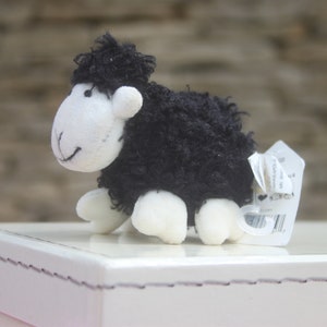 Jellycat Pocket Sheep Black J223 early design children&#39;s toys, soft toys, plush toys, plush sheep, companion toys, black sheep