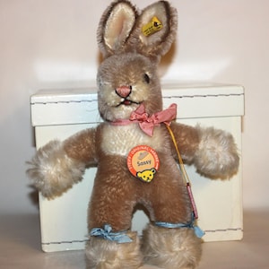 シュタイフBaby Rabbit sassy Steiff Sassy Bunny - Etsy