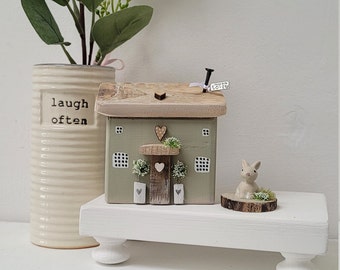 Country Cottage .. F&B French Gray .. With optional display bench and bunny....ready to dispatch