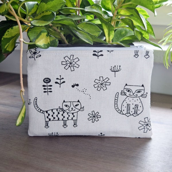 Vintage Cats Zipper Pouch - Cat Make Up Bag - Travel Organizer Bag - Handmade Linen Cosmetic Purse - Cute Gift for Cat Lover