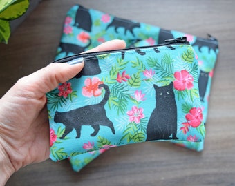 "Schwarze Katzen-Mäppchen - Blaue und Pinke Blumen Make-Up Tasche - "3er Set Katzen Kulturtasche - ""Katzen und Blumen"" Geldbörse - Geschenk für Katzenliebhaber."