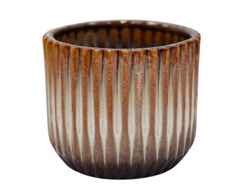 Willow Ribbed Chocolate Planter