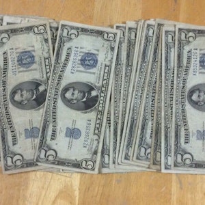 1934 5 Dollar United States Silver Certificate Seal Nice Condition FREE SHIPPING five