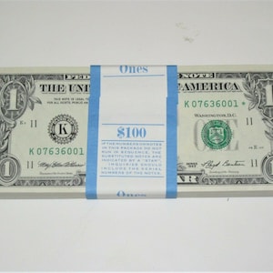 1928 or 1934 1 Dollar Funnyback Silver Certificates Blue Seal Nice  Condition FREE SHIPPING Funny Back 