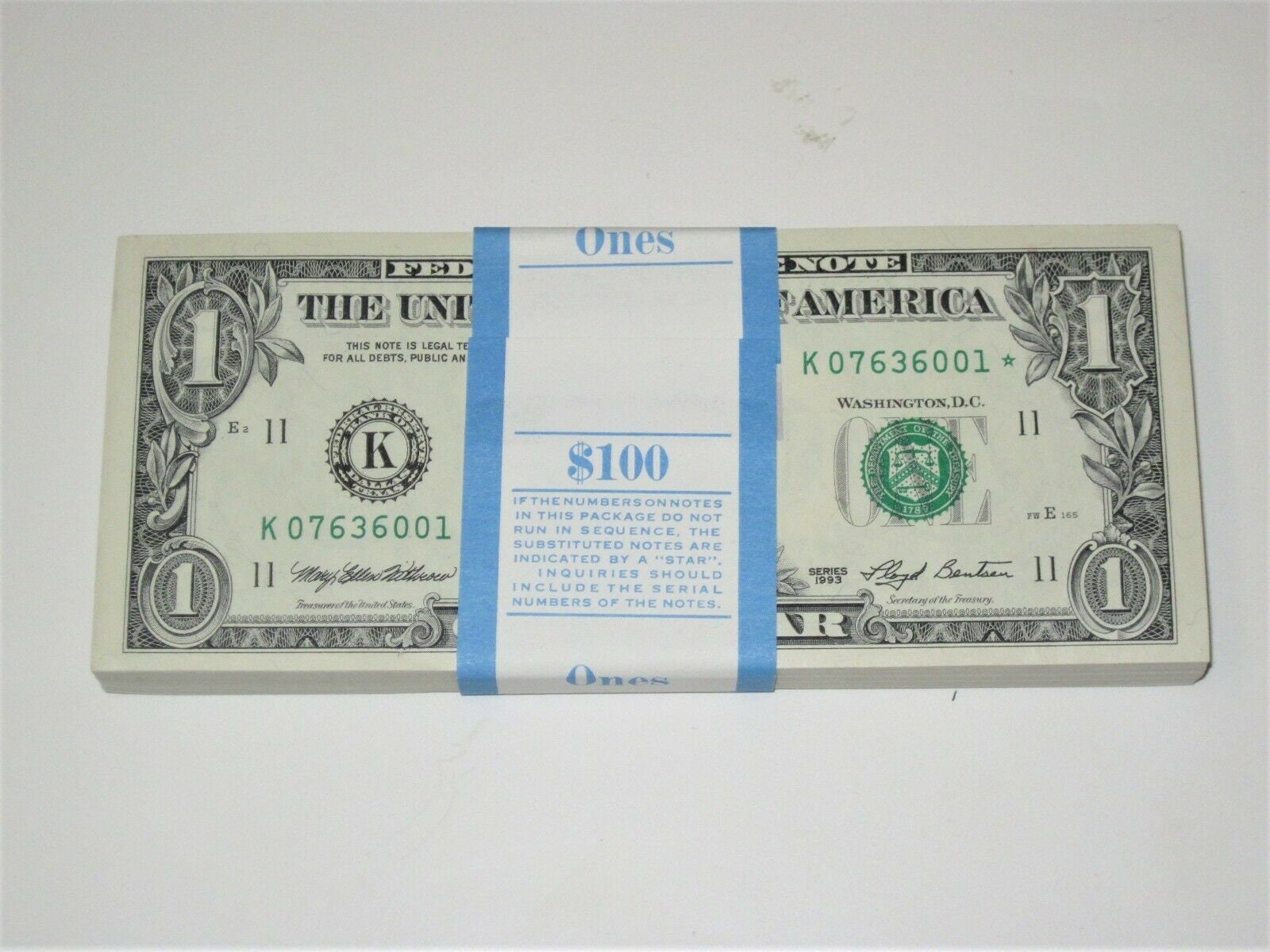 2 US Twenty Dollar Bills With Identical Matching Low 4 Digit Serial Numbers FREE  SHIPPING Uncirculated 2004 2001 
