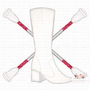 Puede incluir: Bota blanca con una porra de brillo rojo y plateado cruzada detrás. La porra tiene una campana blanca en cada extremo.