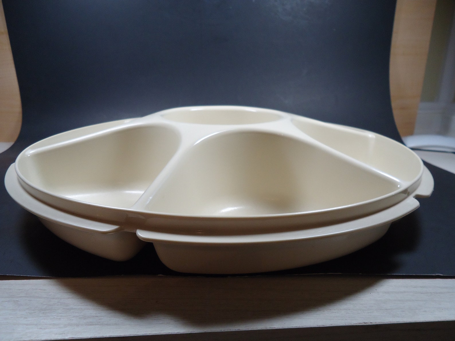 Tupperware Divided Serving Tray Container With Lid. Etsy