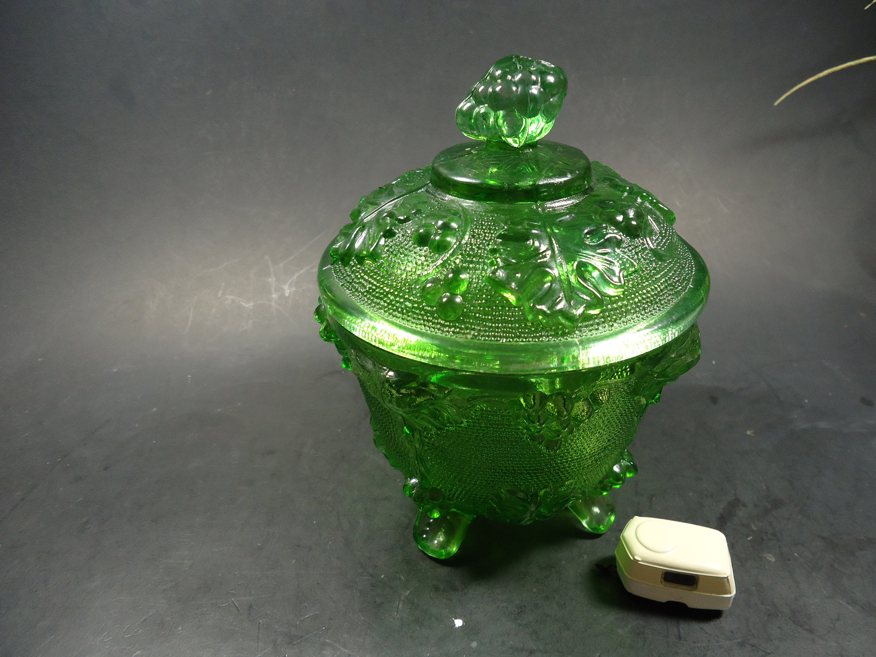 Green Round Glass Footed Aphothecary/ Candy Dish Etsy