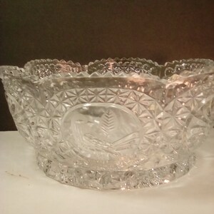 Hermoso cuenco de pedestal de cristal de plomo pesado Hofbauer