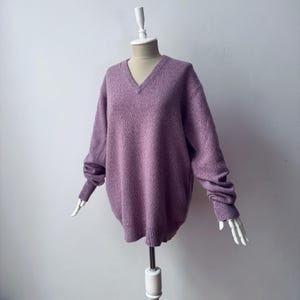 Vintage - 100% Pure Cashmere - V-neck Relaxed Fit Speckled Purple Knit Sweater