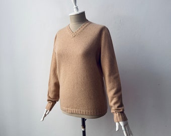 100% Pure Cashmere - Women's V-neck Beige Knit Sweater