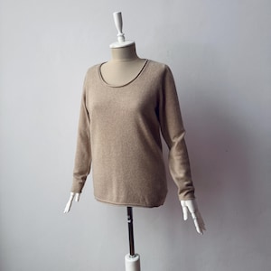 100% Pure Cashmere - Women&#39;s Scoop Neck Beige Knit Sweater