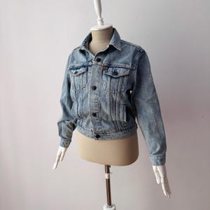 Vintage LEVIS - Women&#39;s Denim Washed Blue Jean Jacket