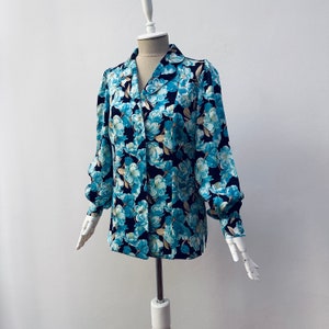 Vintage - 100% Pure Silk Women&#39;s Floral Pattern Blouse