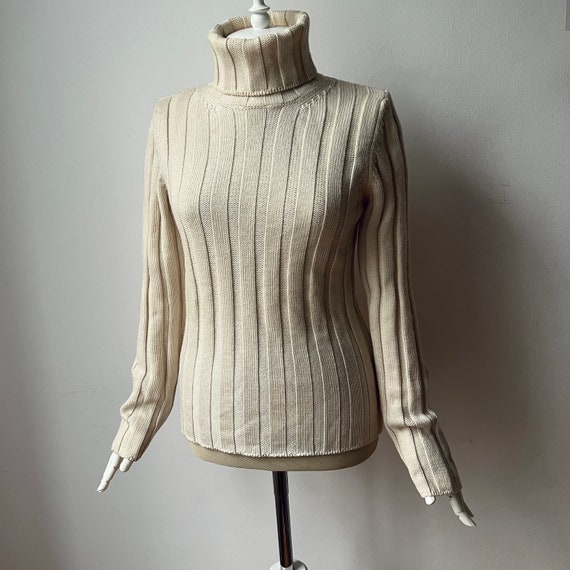Hugo Boss Soft Wool Turtleneck Women Knit Sweater / Ivory Jumper