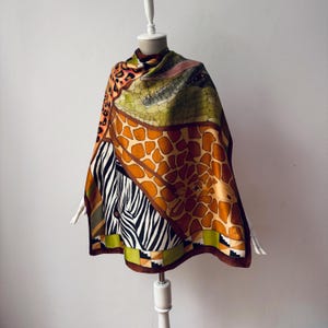 Écharpe vintage en soie pure 100 % - Motifs girafe, zèbre et crocodile | Imprimé safari audacieux