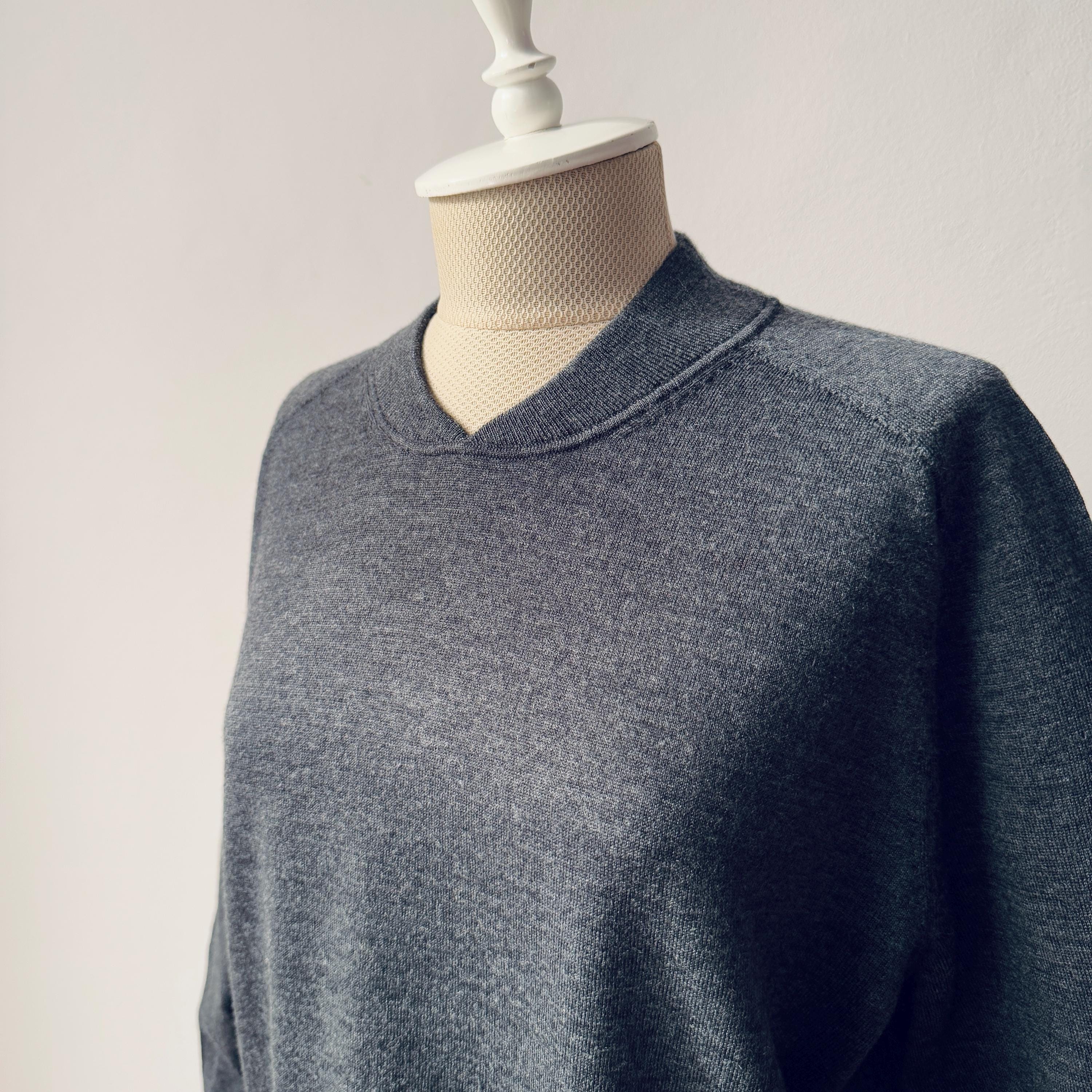 100%ソフトメリノウール - Vネックグレーニットセーター - Etsy 日本