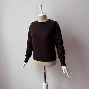 100% Pure Cashmere - Women&#39;s Crew Neck Dark Brown Knit Sweater