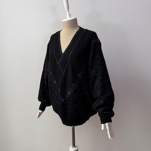 Vintage - 100% Pure Wool - Deep V-neck Knit Jumper