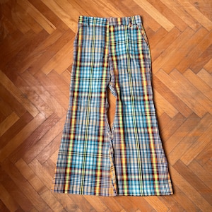 Veelkleurige wijd uitlopende damesbroek met hoge taille