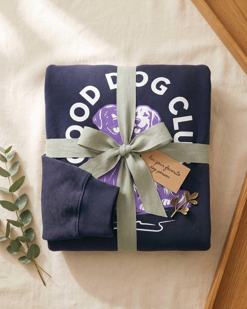 Anpassad hundnamnhoodie, Good Dog Club-tröja, hundmammapresent bild 11