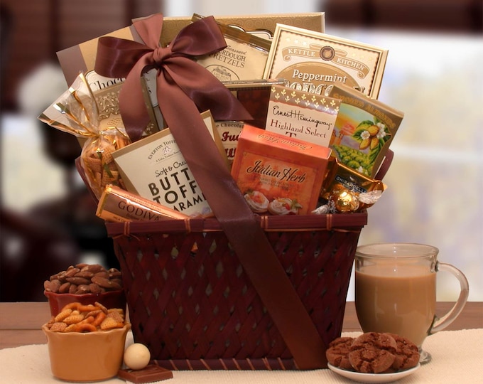 Gourmet Gift Baskets Classic Favorites Gift Basket Holiday Gift Baskets Corporate Gifts New Homeowner Gifts