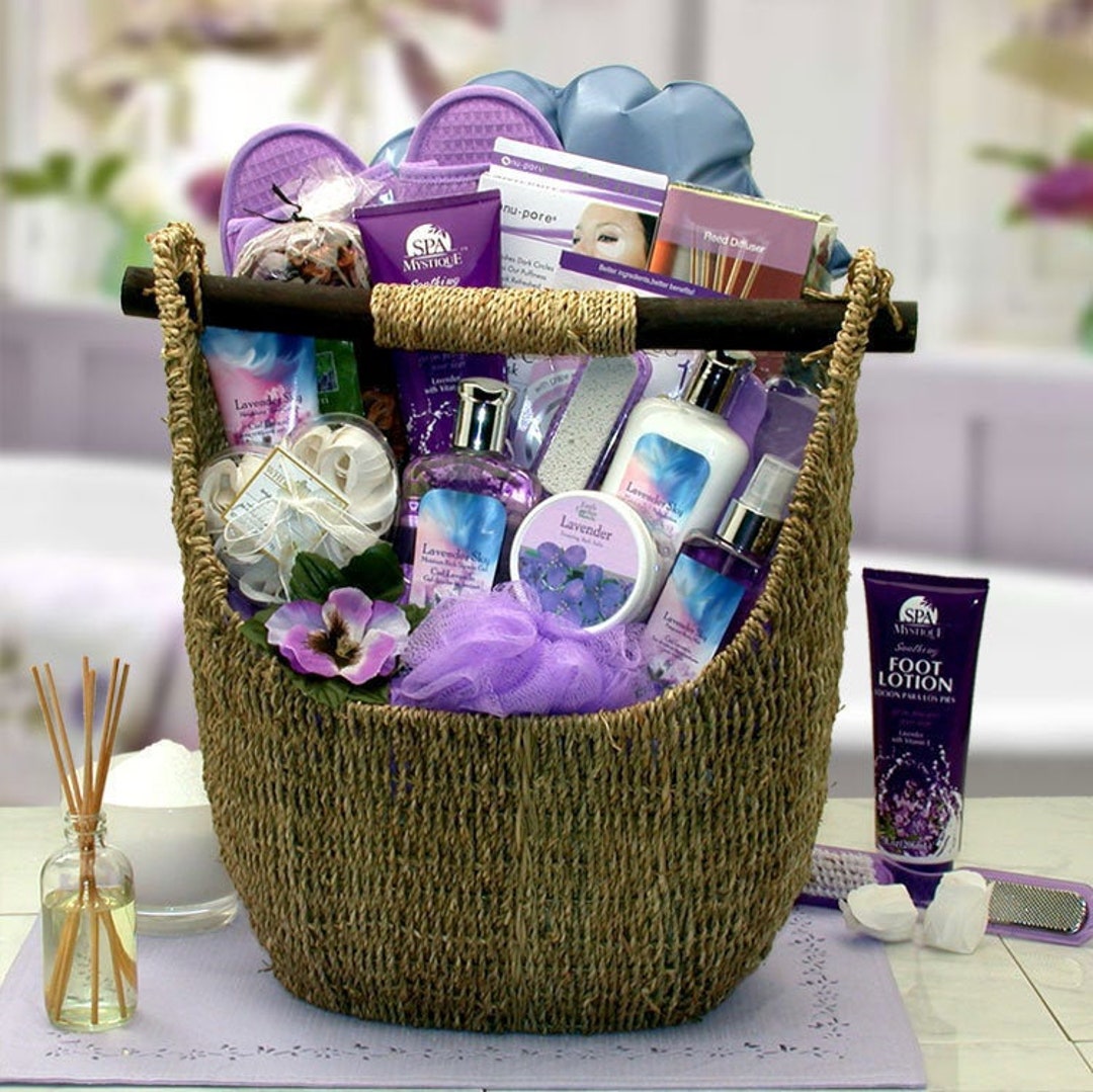 MADO Spa Gift Basket for Birthdays and Mother's Day - Relaxation Gifts for  Mom, Wife, and Female Friends