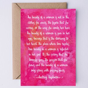 Audrey Hepburn citation carte imprimable La beauté d'une femme carte numérique - femmes fortes citation divorce carte de soutien pour sa rupture