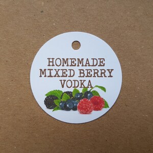 10 x Homemade mixed berry vodka tag, tag a mano, bottiglia tag, etichette, chiudipacco, vodka fatta in casa Tag, etichette fatti in casa, Bomboniere