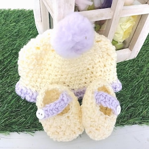 Hat and booties set