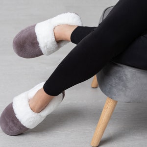 SnugToes women's heated slippers with removable heat pads mocha image 1