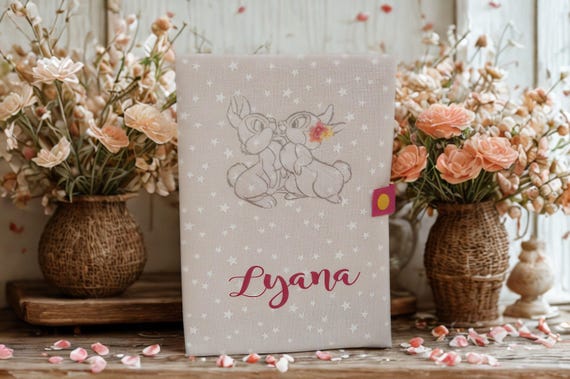 Protège Carnet De Santé Personnalisé Bébé - Cadeau Naissance Original Avec Empreinte De Pied (Mauve, CL0012a) - 12