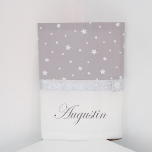 Protects customizable health notebook in white and gray fabric star pattern, ideal gift birth baby