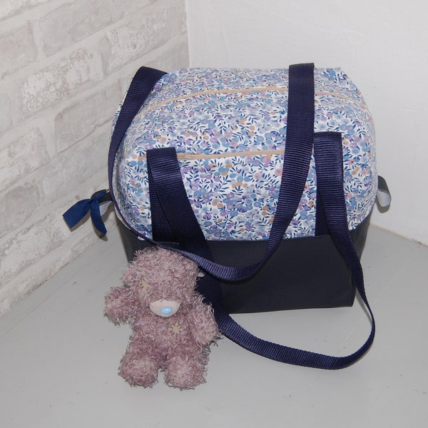 Sac à langer en simili cuir et tissu liberty bleu, idéal cadeau naissance