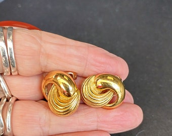 Gorgeous vintage Christian Dior Germany gold plated clip on earrings