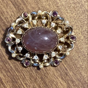 Gorgeous Vintage Pin/Brooch With Purple Stones and Rhinestones